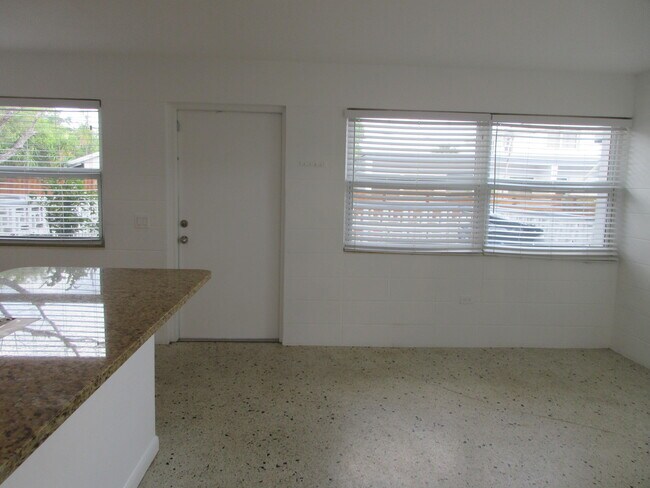 Foto del edificio - 1238 17th Ave N