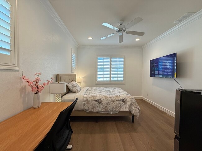 Foto del edificio - 16004 Cascade Dr