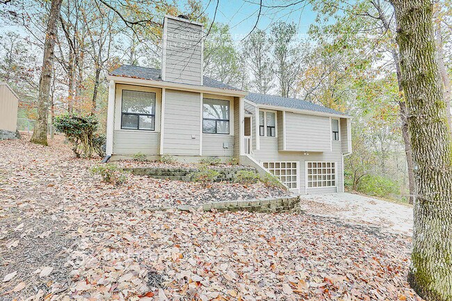 Foto del edificio - 6132 Lakeshore Dr SE