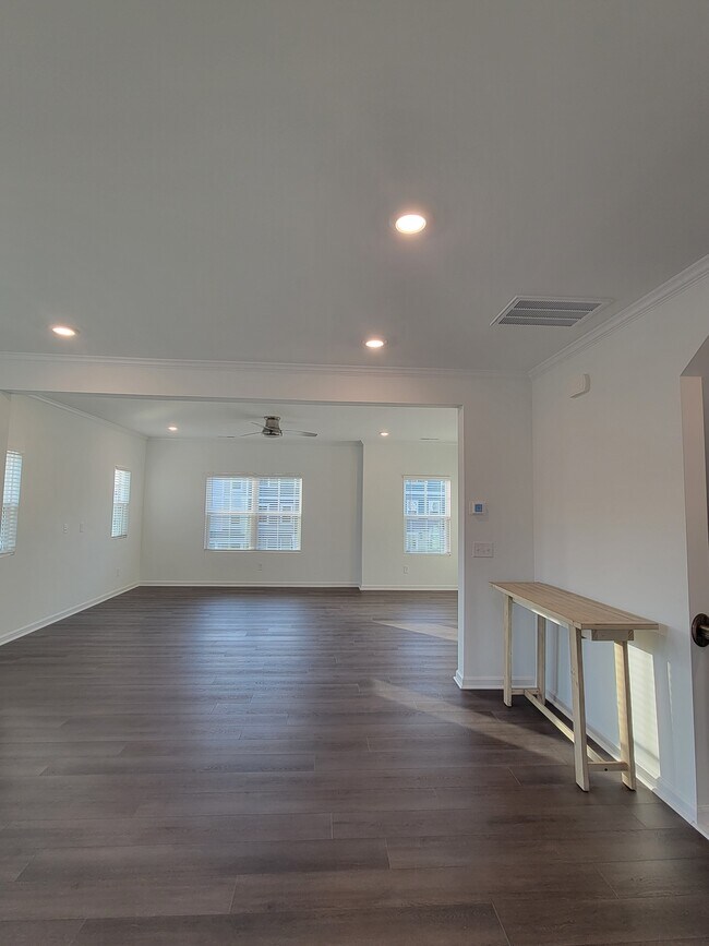 Foto del edificio - 1467 Jay Rd