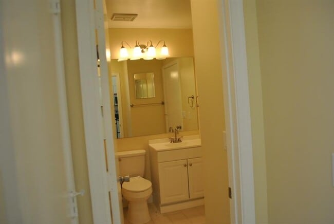 Foto del edificio - 3687 Collinwood Ln