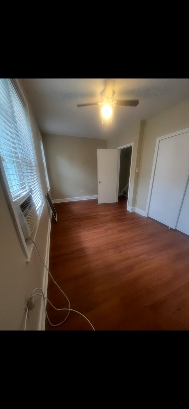 Habitación 1 - 608 S Clifton St