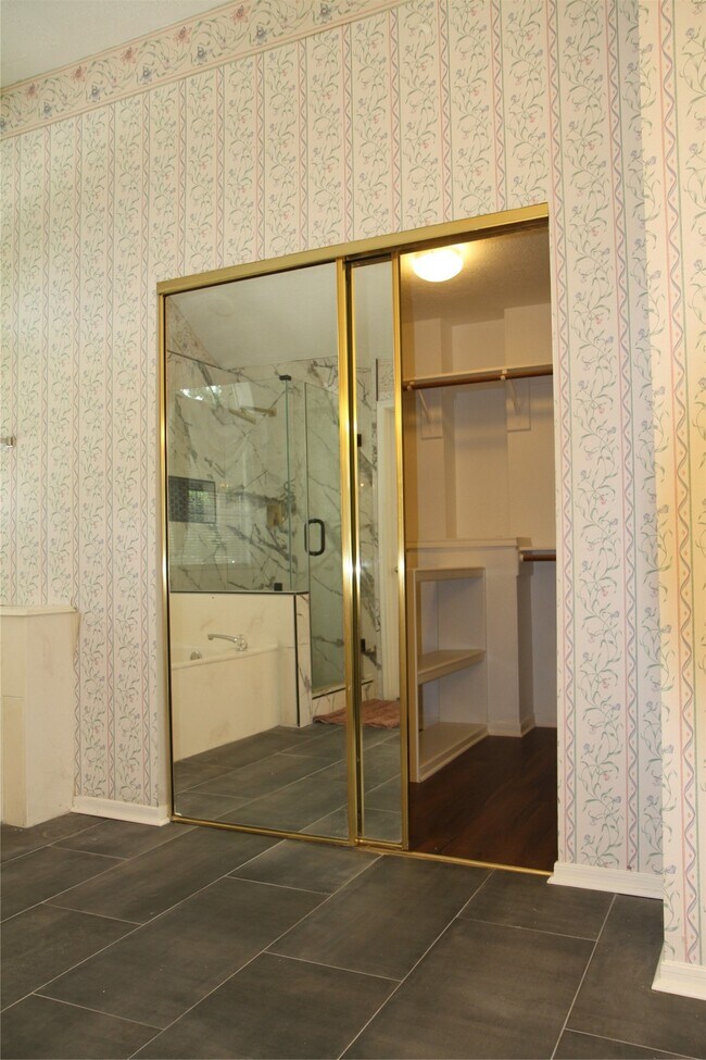 Foto del edificio - 1235 Deer Ridge Dr