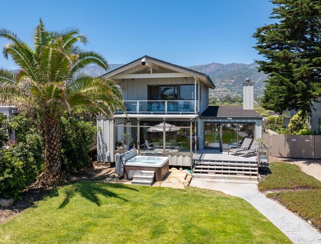 Foto del edificio - Introducing the Private Beach House in Carpinteria, CA!