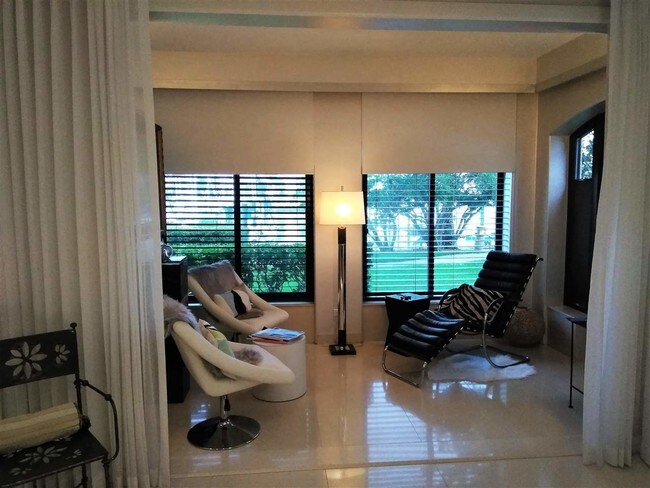 Foto del edificio - 3101 Harbor Dr