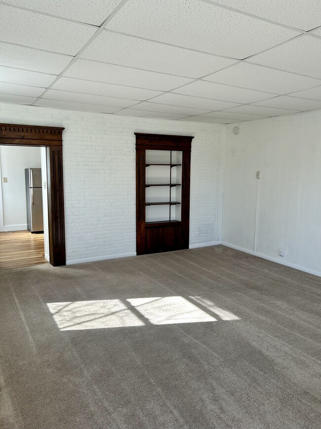 Living room - 101 N 4th St