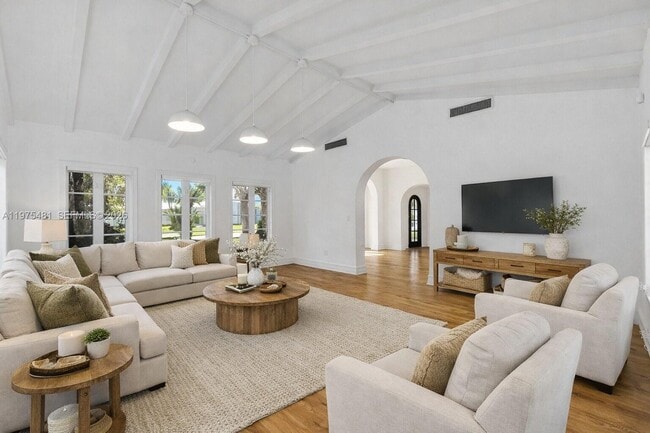 Foto del edificio - 113 NE 101st St