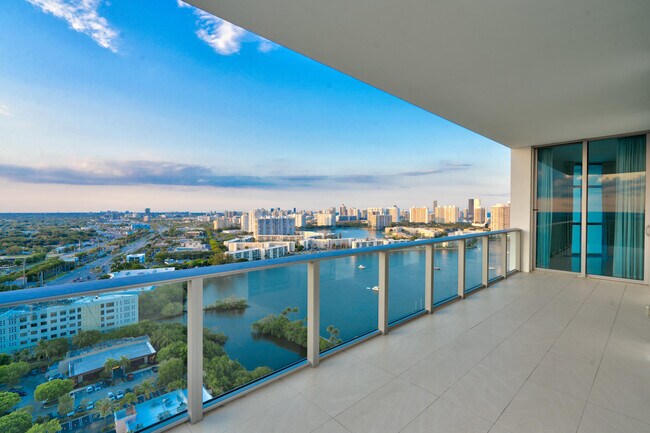 Foto del edificio - 17301 Biscayne Blvd