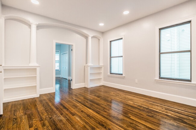 Photo - 344 Saratoga St Apartment