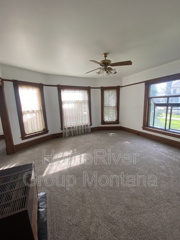 Foto del edificio - 212 S 5th St E