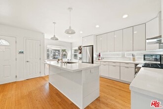 Building Photo - 2348 29th St