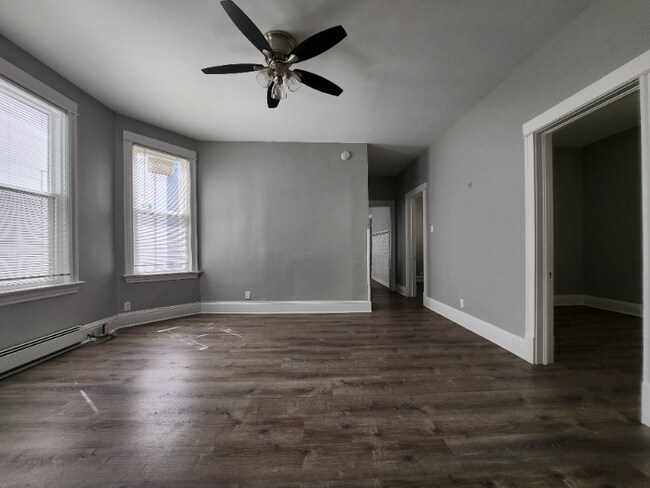 Foto del edificio - 392 W Hickory St
