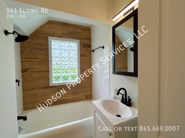 Building Photo - 941 Elting Rd
