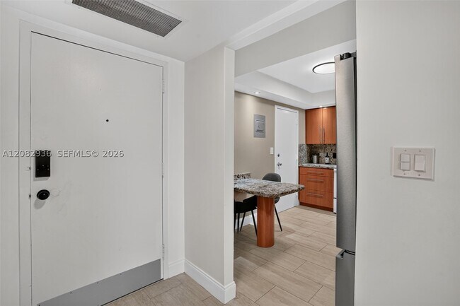 Foto del edificio - 427 Golden Isles Dr