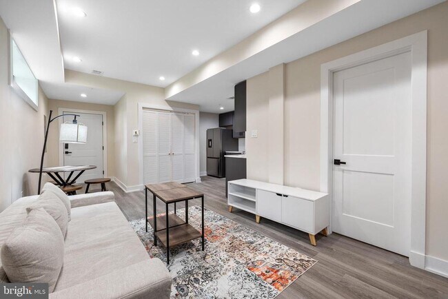 Foto del edificio - 3517 14th St NW