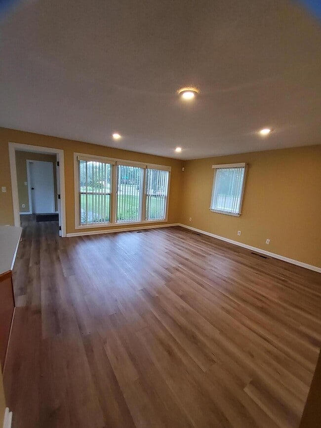 Foto del edificio - 2828 Packard St