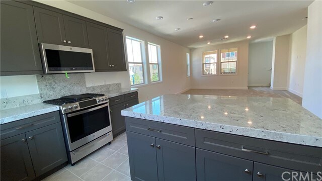Foto del edificio - 18318 Iris Ln