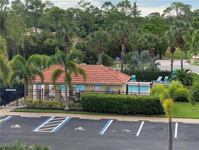 Foto del edificio - 10010 Maddox Ln