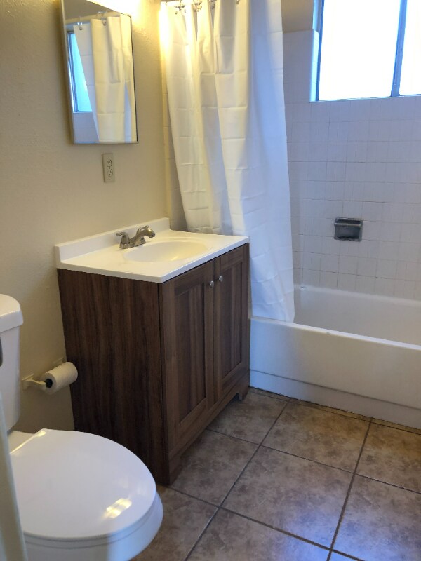 224 E Granger Ave Unit 4, Modesto, CA 95350 Room for Rent in Modesto