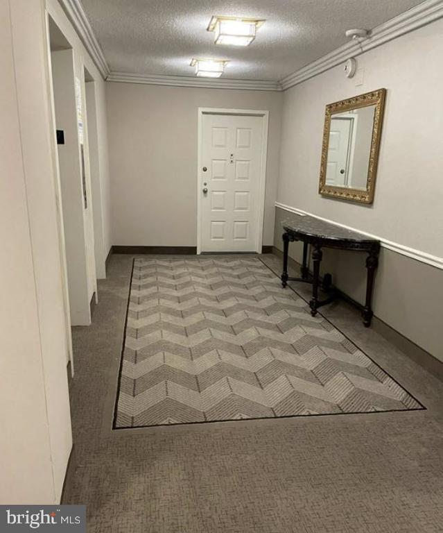 Foto del edificio - 8380 Greensboro Dr