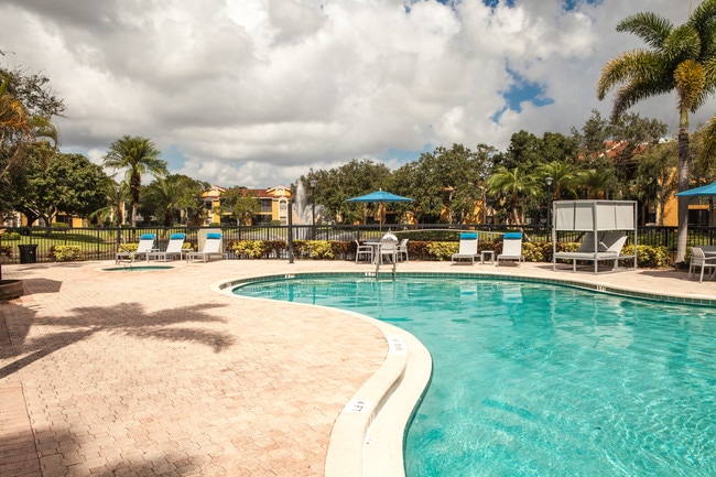 Building Photo - Forest Pointe