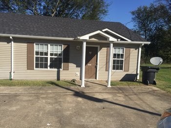 Foto principal - 102 A TENNESSEE AVE OAK GROVE KY 42262