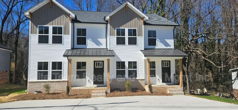 Foto principal - 362 W Moore Ave