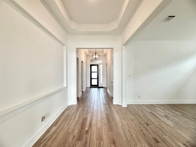 Foto del edificio - 2907 Wild Berry Ct