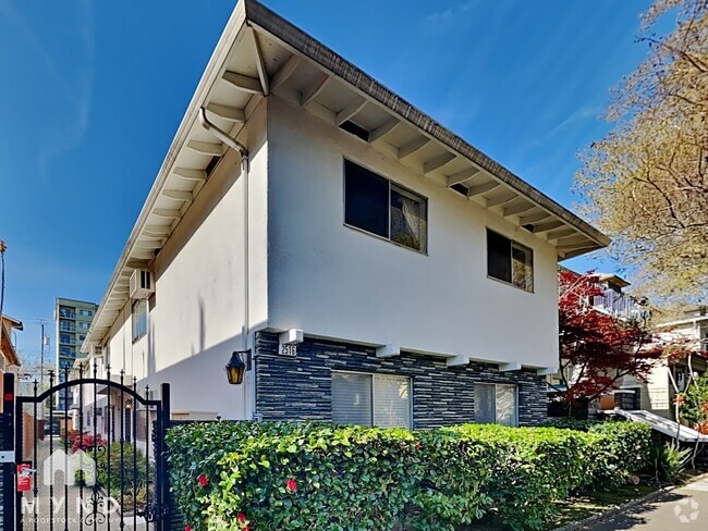 Building Photo - 2516 I St