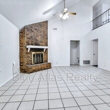 Building Photo - 1705 La Salle Dr