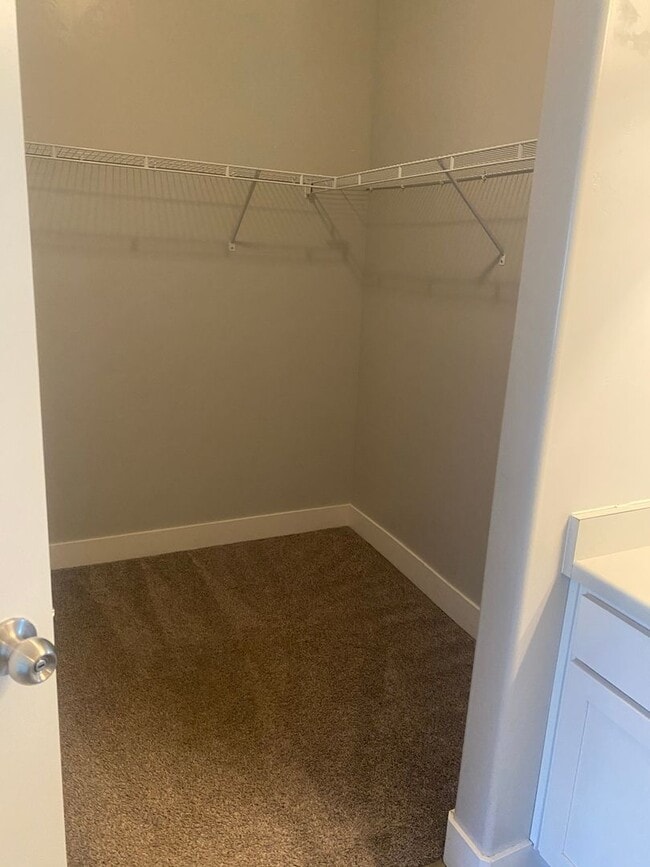 Building Photo - Beautiful 3 bed 2 bath townhome in Vineyard