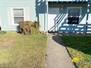 Building Photo - 515 Landview Dr