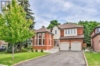 Building Photo - 7258 Windrush Ct
