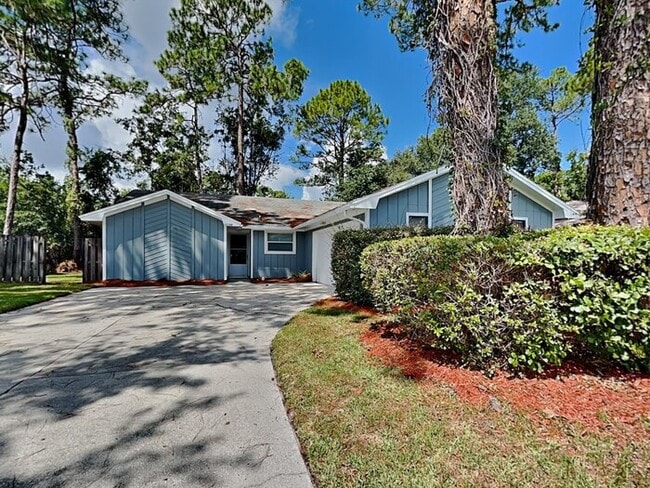 Building Photo - 11168 Cloverhill Cir W