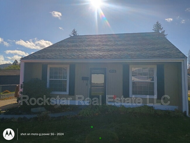 Building Photo - 3512 E 32nd Ave