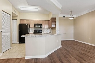 Building Photo - 9905 Baywinds Blvd