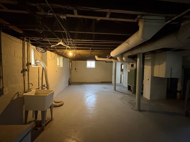 Foto del edificio - 11110 Vernon Ave