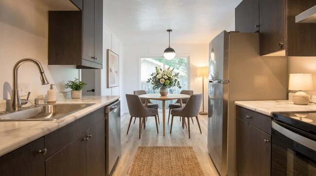 Foto del edificio - 3016 W Roxbury St