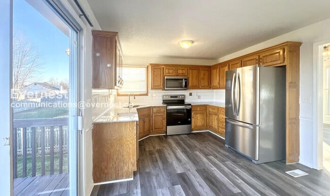 Building Photo - 1403 Rolling Dr