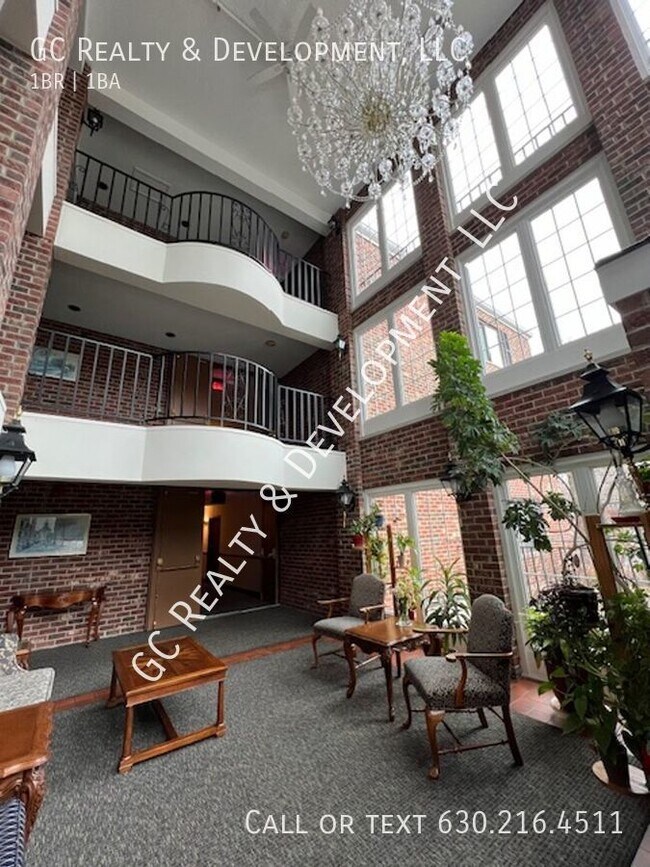Building Photo - *** ELK GROVE VILLAGE - 1 BDRM CONDO - W&D...