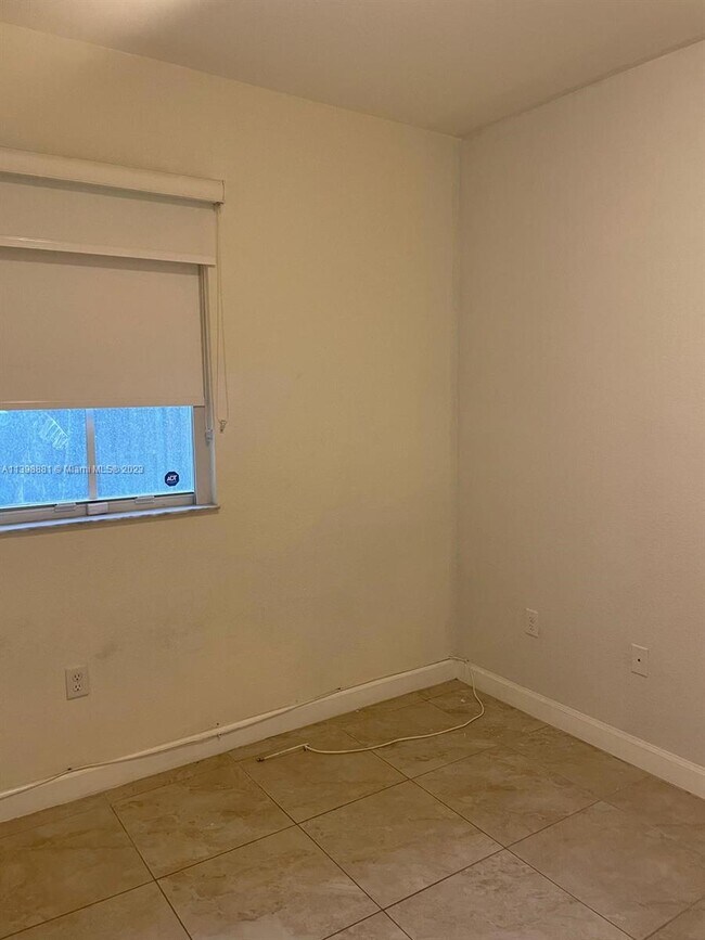 Foto del edificio - 260 NW 109th Ave
