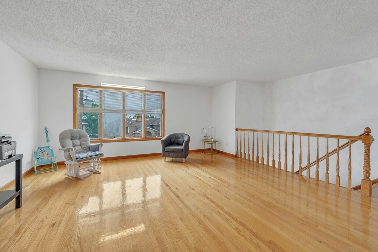 Building Photo - 315 13th St