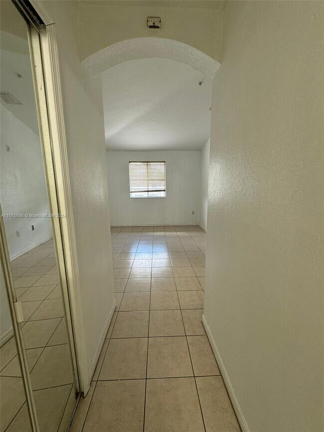 Building Photo - 8886 W Flagler St