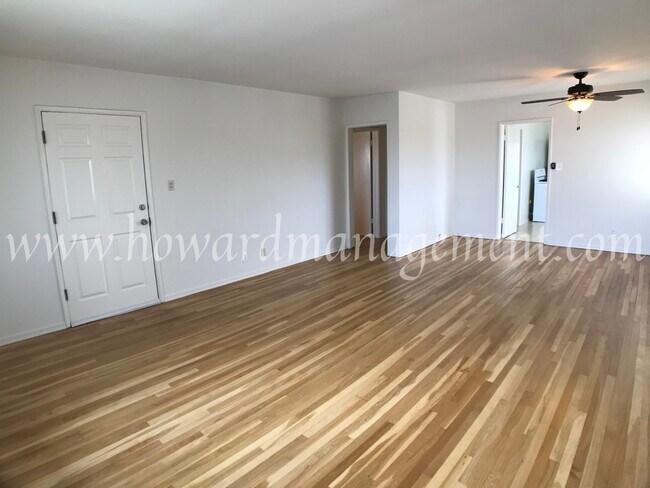 Building Photo - 5455 Alvern Cir