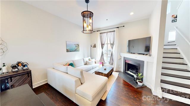Building Photo - 2058 Atherton Heights Ln
