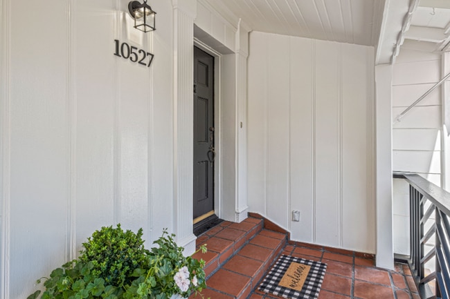 Photo - 10527 Le Conte Ave House