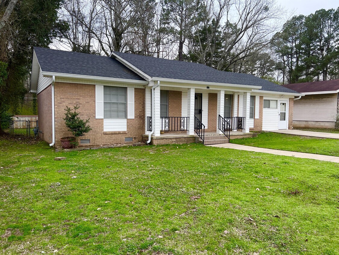 Primary Photo - 312 Shawnee St