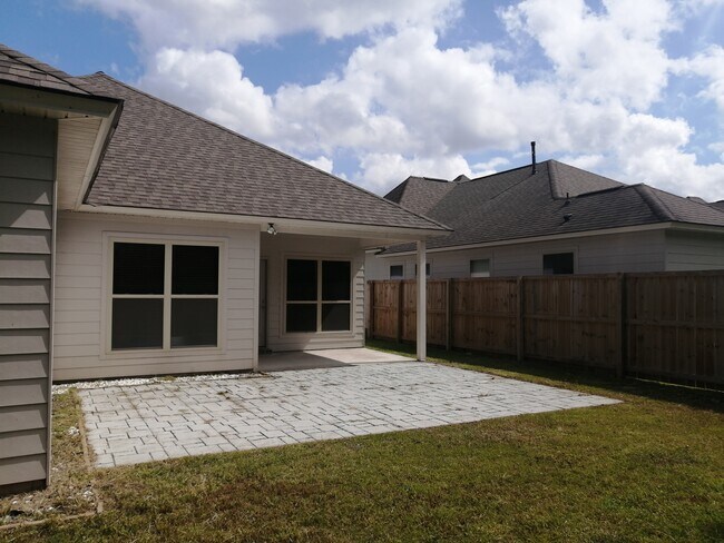 Building Photo - 8082 Antebellum Ave