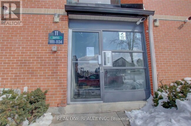 Building Photo - 1450 Glen Abbey Gate