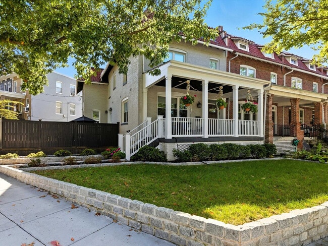 Building Photo - 4325 New Hampshire Ave NW